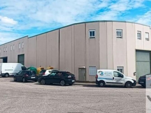 Imagen 4 de VENTA NAVES INDUSTRIALES EN YUNCLER **ESTÁN ALQUILADAS**