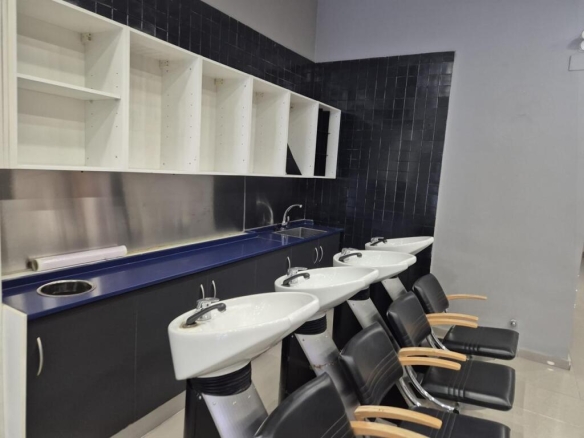 Imagen 2 de SE ALQUILA LOCAL COMERCIAL EN TOLEDO