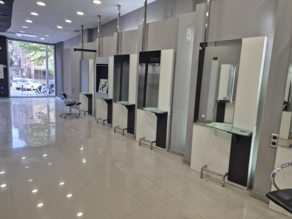 Imagen 3 de SE ALQUILA LOCAL COMERCIAL EN TOLEDO