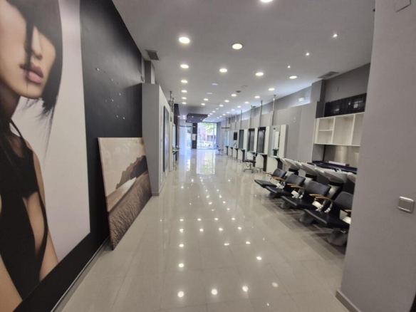 Imagen 1 de SE ALQUILA LOCAL COMERCIAL EN TOLEDO - El Club del Propietario Imagen 1 de SE ALQUILA LOCAL COMERCIAL EN TOLEDO