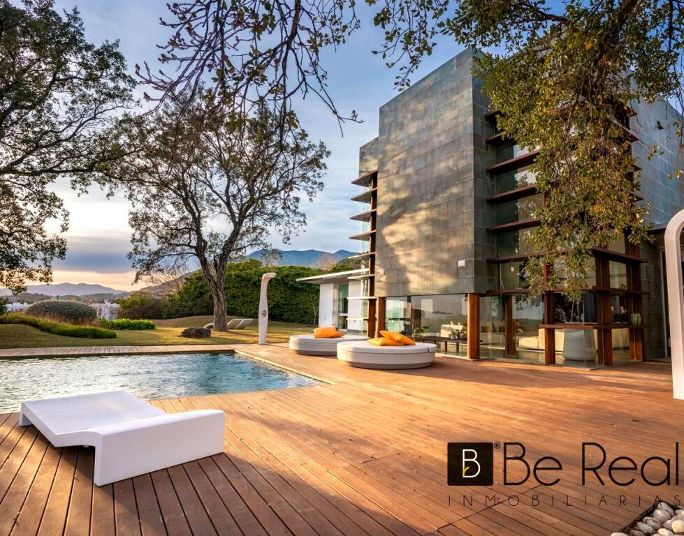 Imagen 3 de VILLA SENA UN ÍCONO DE ELEGANCIA Y EXCLUSIVIDAD EN EL HIGUERÓN