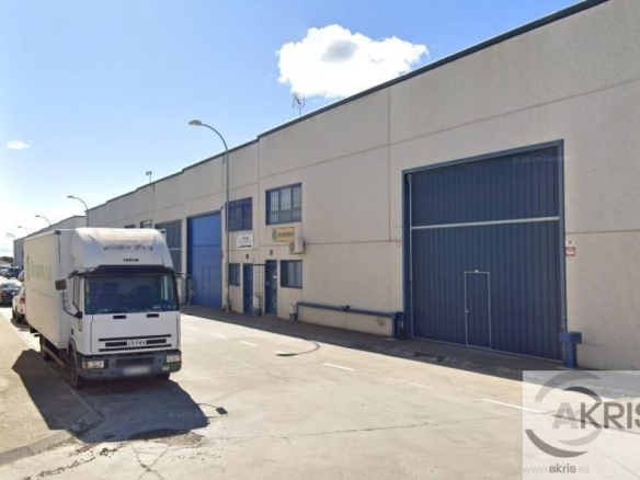 Imagen 2 de ¡¡NAVE OCUPADA