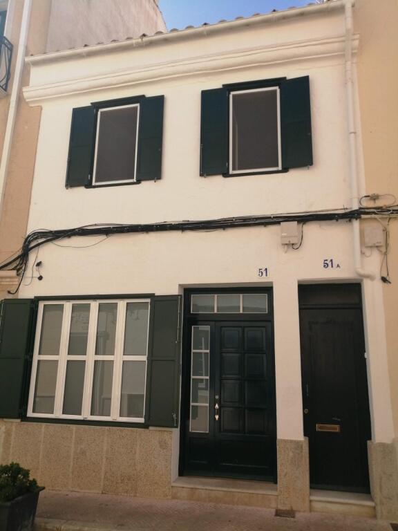 Imagen 2 de Encantador Duplex Estilo Menorquín y Mediterráneo en el Corazón de Mahón