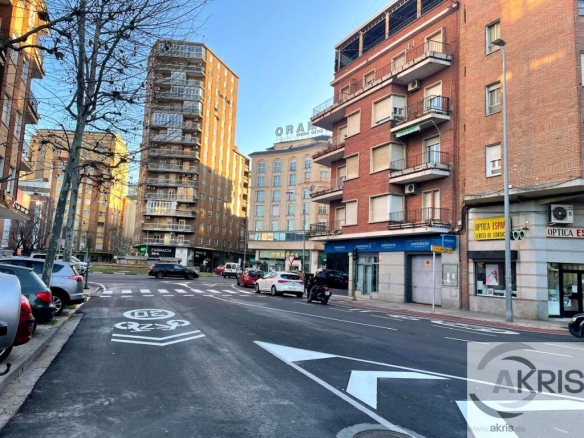 Imagen 1 de Oficina en venta en Talavera de la Reina de 173 m2 - El Club del Propietario Imagen 1 de Oficina en venta en Talavera de la Reina de 173 m2