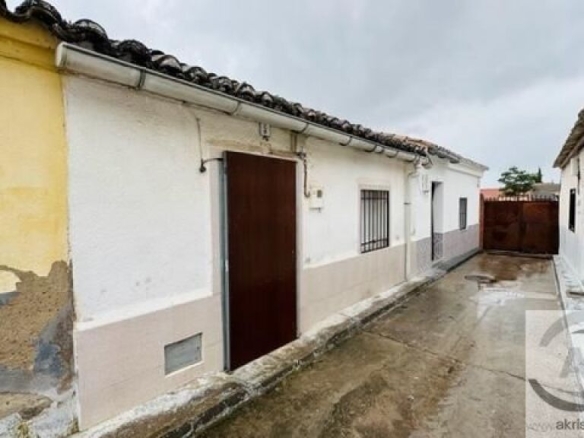 Imagen 2 de ?️ Vivienda para derribar en Cebolla (Toledo)