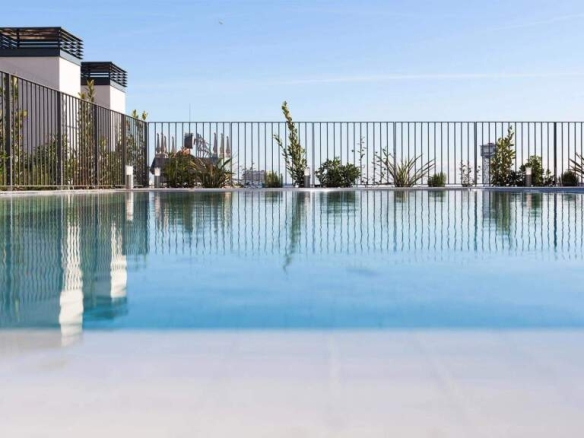 Imagen 1 de Ático exclusivo con terraza y piscina privada en edificio histórico del Barrio Gótico