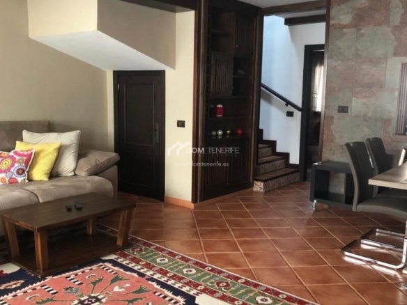 Imagen 1 de Casa de pueblo en Alquiler en Guia De Isora Santa Cruz de Tenerife