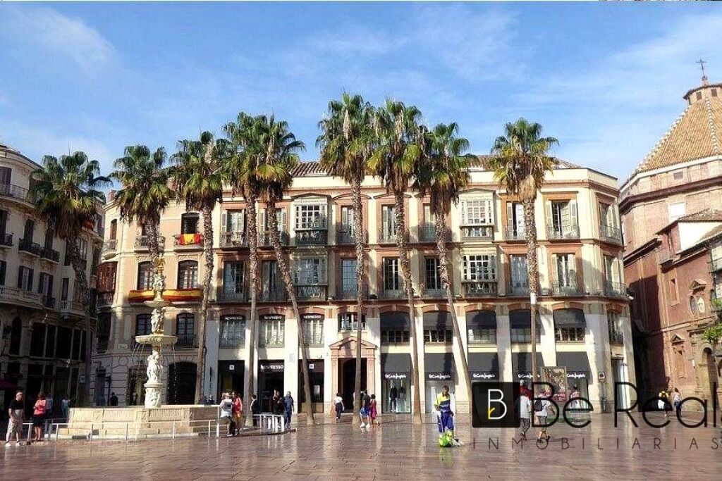Imagen 2 de RESTAURANTE EN TRASPASO EN EL CORAZÓN DEL CASCO HISTÓRICO DE MÁLAGA