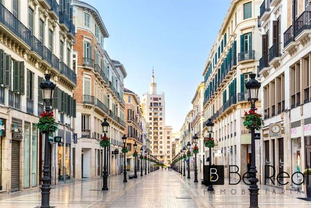 Imagen 3 de RESTAURANTE EN TRASPASO EN EL CORAZÓN DEL CASCO HISTÓRICO DE MÁLAGA
