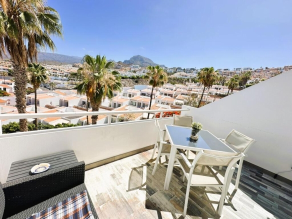 Imagen 3 de Encantador Estudio con Terraza y Vista al Mar en Torviscas