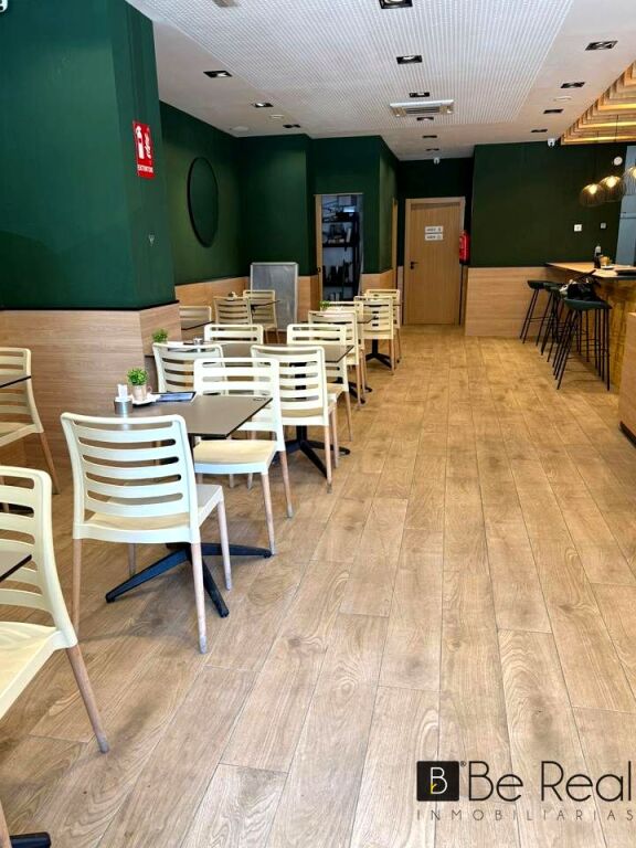 Imagen 2 de OPORTUNIDAD ÚNICA DE TRASPASO DE CAFETERÍA-PANADERÍA EN NUEVA MÁLAGA