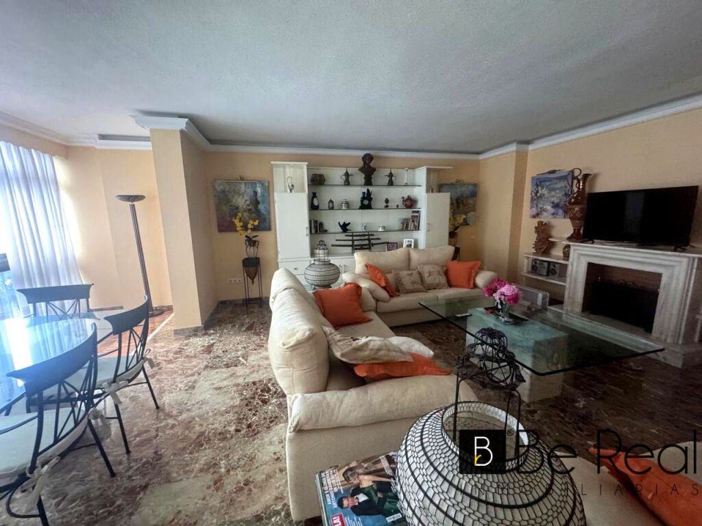 Imagen 4 de 2 APARTAMENTOS UNIDOS EN PLENO CENTRO DE TORREMOLINOS
