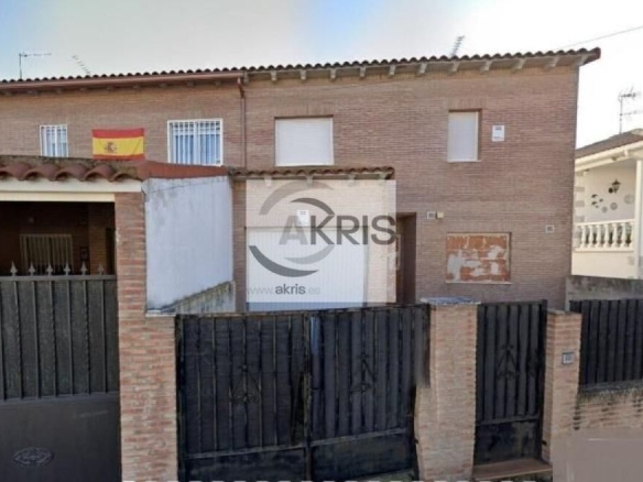 Imagen 1 de CHALET PAREADO EN RECAS