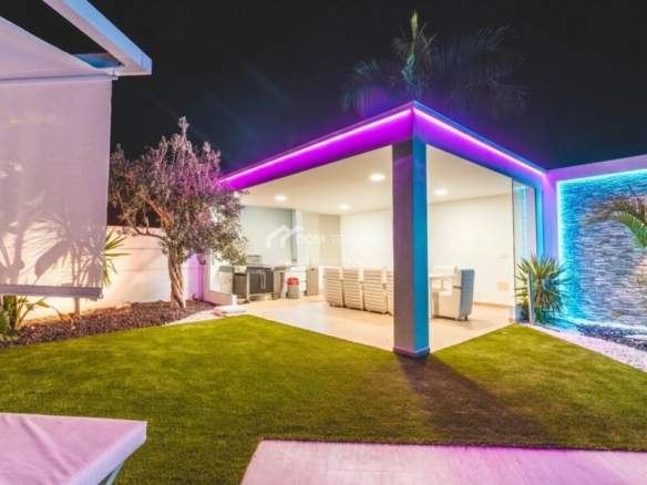 Imagen 3 de Casa-Chalet en Venta en Adeje Santa Cruz de Tenerife