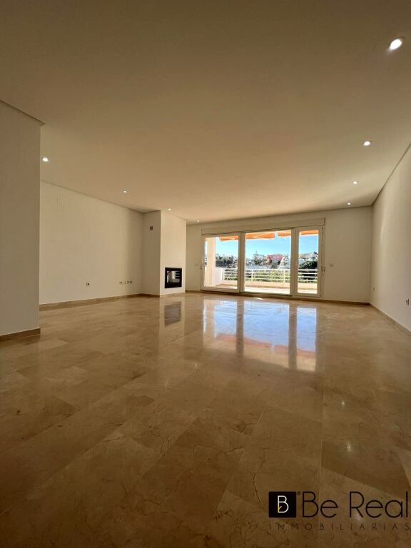 Imagen 3 de EN VENTA EXCLUSIVO PISO EN BENALMÁDENA CON VISTAS AL MAR