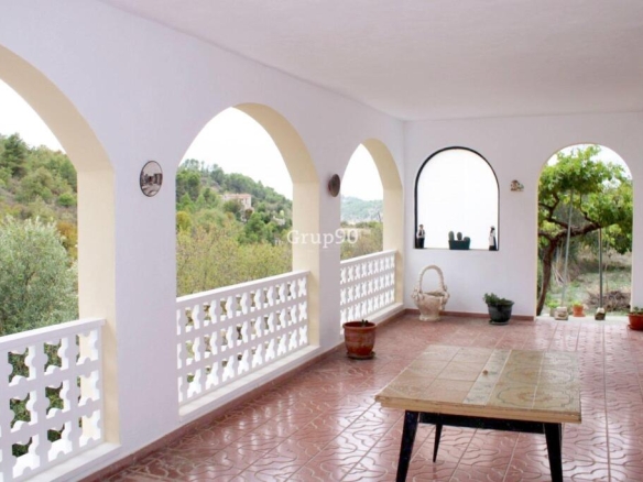 Imagen 2 de EXCLUSIVA APIALIA ¡Oportunidad única! Masía con encanto y gran terreno junto a Guimerà