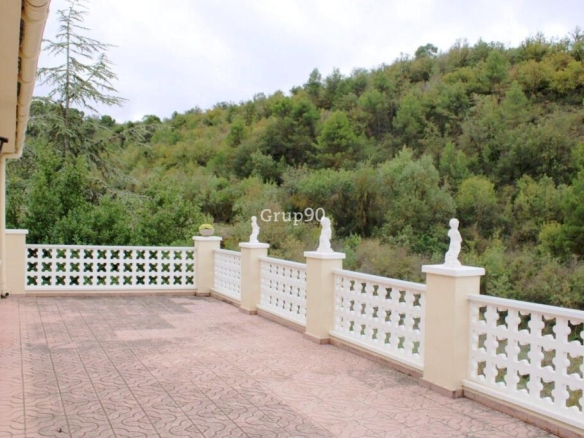 Imagen 3 de EXCLUSIVA APIALIA ¡Oportunidad única! Masía con encanto y gran terreno junto a Guimerà