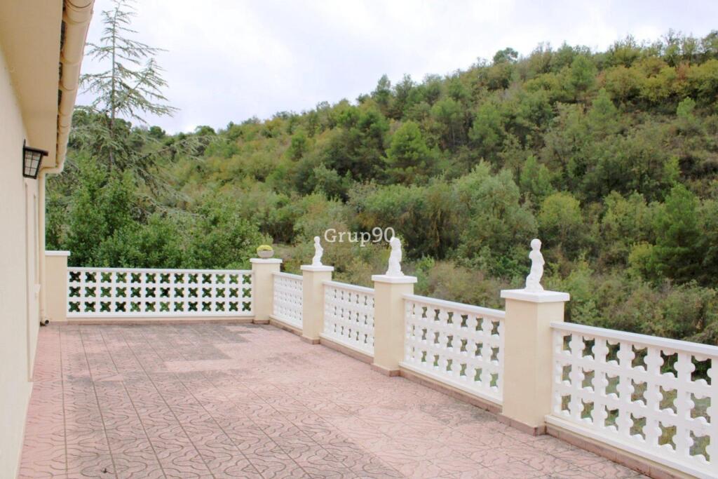 Imagen 3 de EXCLUSIVA APIALIA ¡Oportunidad única! Masía con encanto y gran terreno junto a Guimerà