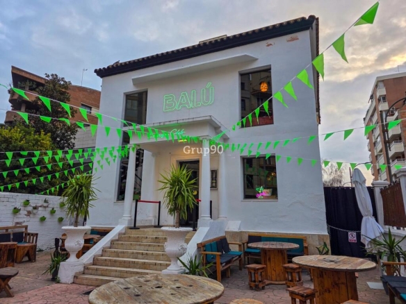 Imagen 2 de ? ¡OPORTUNIDAD DE TRASPASO EN LLEIDA! BAR MUSICAL CON POSIBILIDAD DE RESTAURANTE O CAFETERÍA ??️