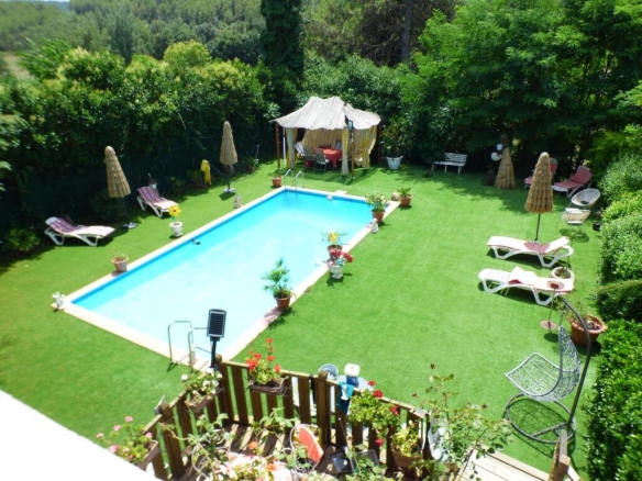Imagen 2 de ✨ Vive el lujo natural: Exclusiva casa independiente en Sant Salvador de Guardiola con piscina