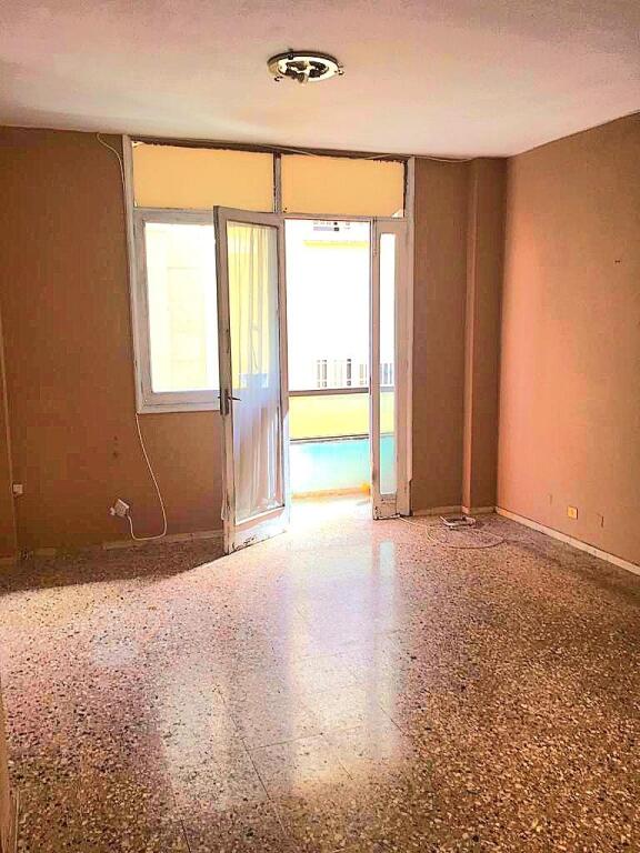 Imagen 2 de PISO EN VENTA EN ARENALES - LAS PALMAS