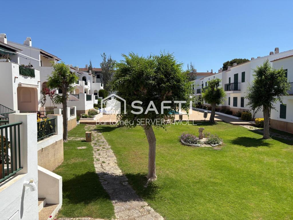 Imagen 2 de APARTAMENTO UNIFAMILIAR CON LICENCIA TURÍSTICA VITALICIA EN LA PRESTIGIOSA URBANIZACIÓN DE SON PARC EN MENORCA.