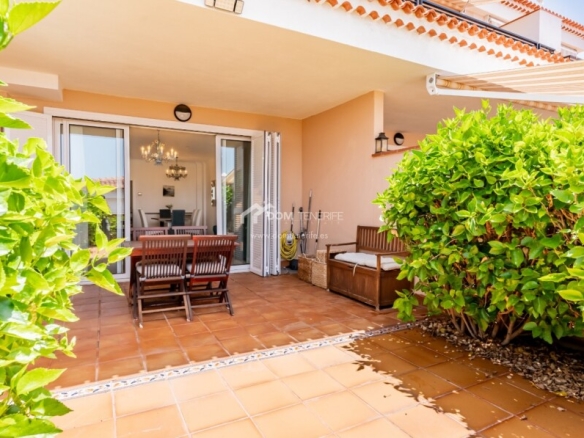 Imagen 1 de Casa de pueblo en Venta en Guia De Isora Santa Cruz de Tenerife