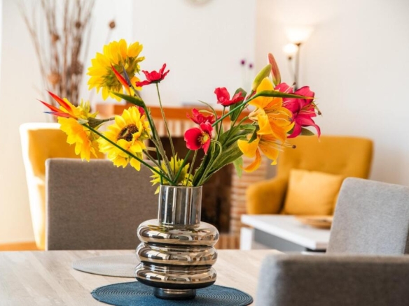 Imagen 4 de Chalet perfecto para una o dos familias con piscina y vista al mar ¡Oportunidad en Montemar!