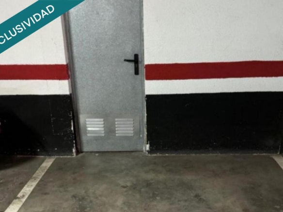 Imagen 2 de Conjunto de 6 plazas de aparcamiento y 6 trasteros.