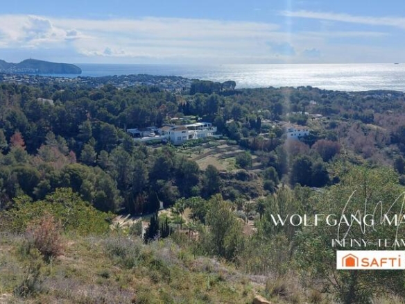 Imagen 2 de Vistas de Ensueño y Naturaleza Mediterránea: Dos Solares Urbanos en La Fustera