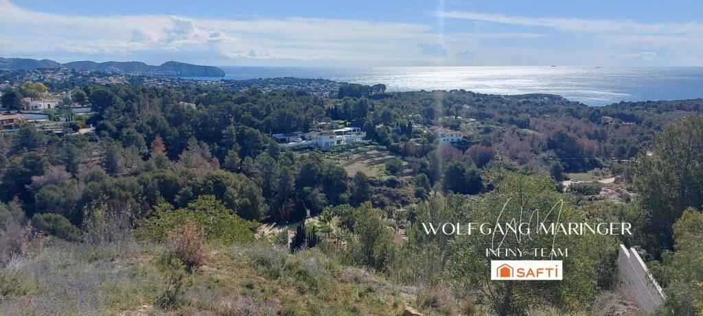 Imagen 2 de Vistas de Ensueño y Naturaleza Mediterránea: Dos Solares Urbanos en La Fustera