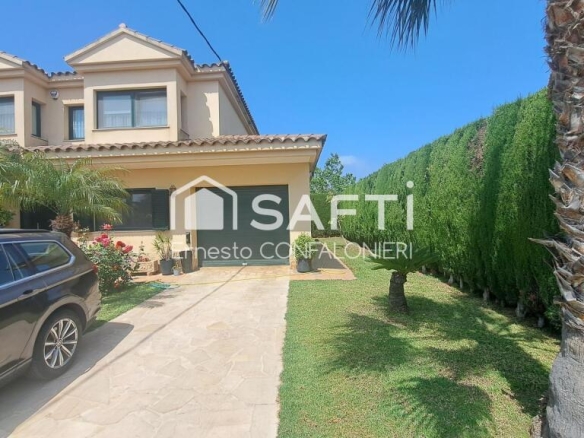 Imagen 3 de Chalet  en la mejor zona residencial de vinaros.