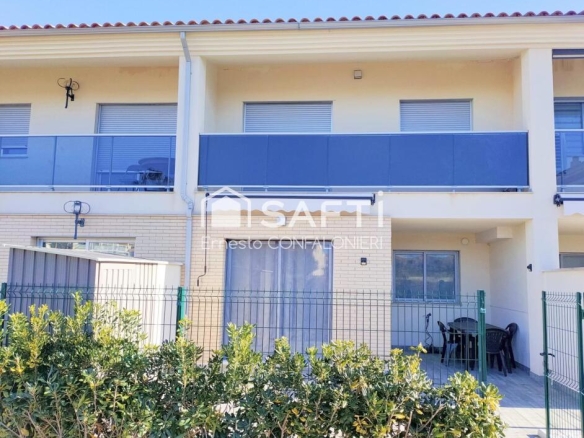 Imagen 1 de Espectacular casa adosada en 2 plantas . Sant Jordi