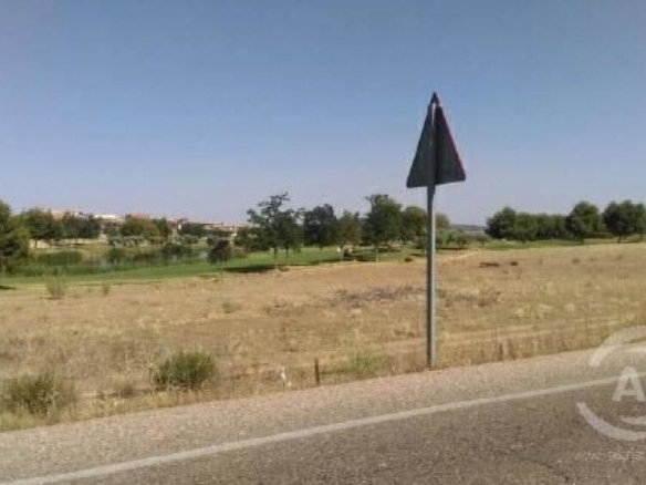 Imagen 2 de Terreno urbano para uso Terciario