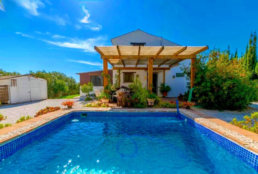 Imagen 3 de Casa de campo-Masía en Venta en Estepona Málaga