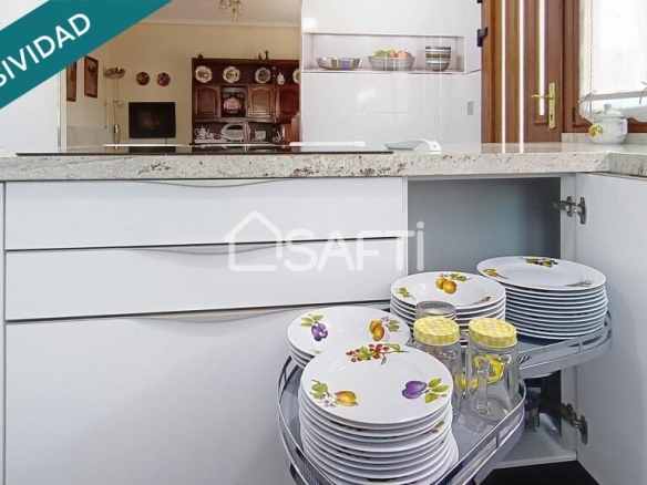 Imagen 2 de ? Espectacular casa reformada con garaje industrial y jardín privado