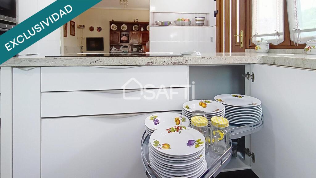 Imagen 2 de ? Espectacular casa reformada con garaje industrial y jardín privado