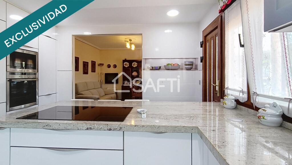 Imagen 4 de ? Espectacular casa reformada con garaje industrial y jardín privado