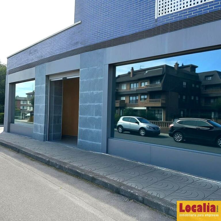 Imagen 2 de Local en alquiler en Reocín – bajo de 200 m²