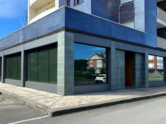 Imagen 3 de Local en alquiler en Reocín – bajo de 200 m²