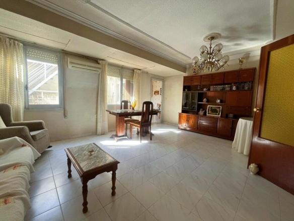 Imagen 1 de Amplio  adosado en Almoradí.