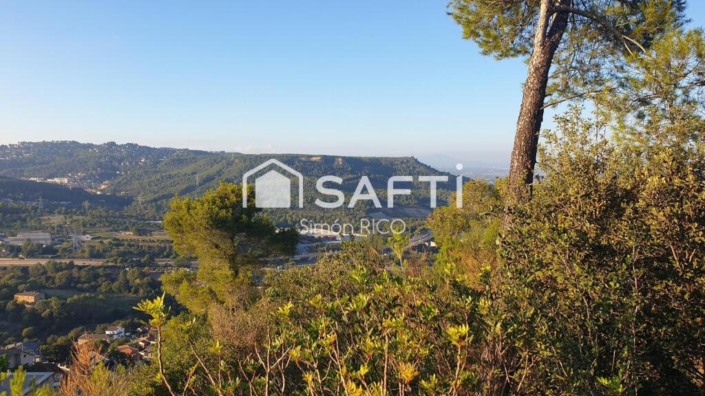 Imagen 3 de TERRENO en CERVELLÓ. VISTAS AL LLOBREGAT Y CORBERA. A 16 MN DE BARCELONA.