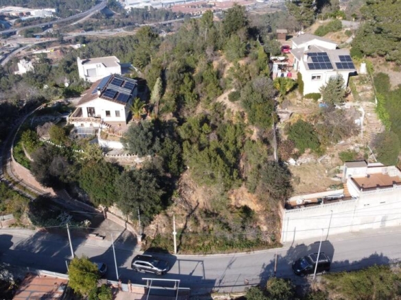 Imagen 1 de TERRENO en CERVELLÓ. VISTAS AL LLOBREGAT Y CORBERA. A 16 MN DE BARCELONA.