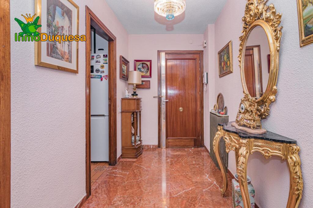 Imagen 2 de GRAN PISO EN GRANADA CENTRO