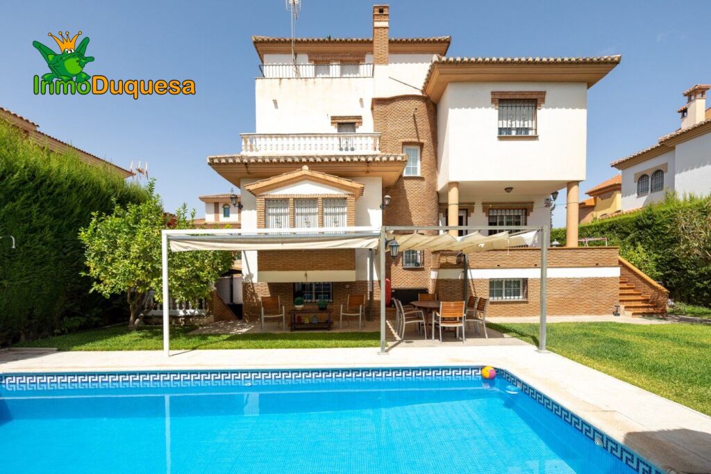 Imagen 3 de Precioso chalet independiente en "Urb. El Carmelo"
