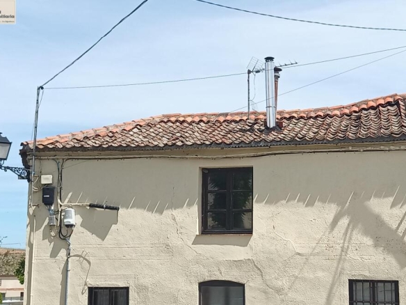 Imagen 2 de Casa de pueblo junto a la iglesia