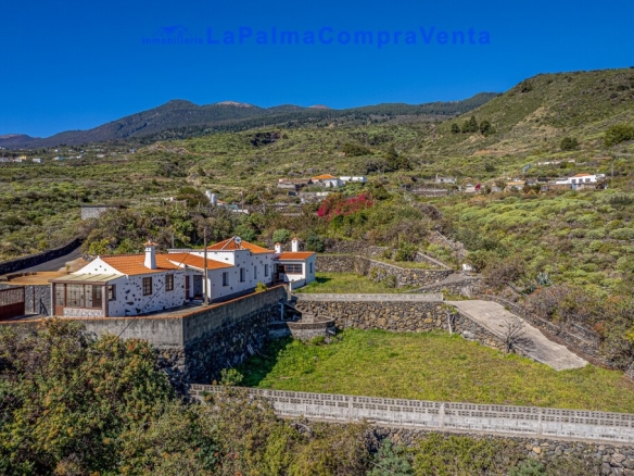 Imagen 2 de Casa-Chalet en Venta en Malpaises Santa Cruz de Tenerife