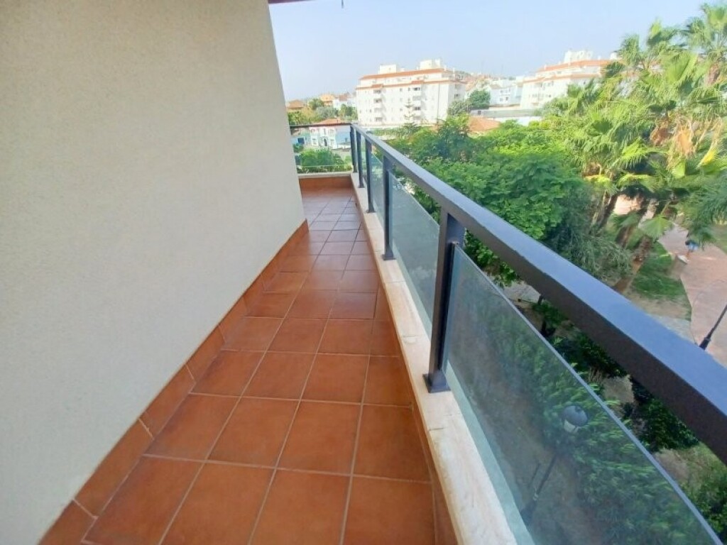 Imagen 4 de PRECIOSO PISO PRÁCTICAMENTE NUEVO EN SABINILLAS