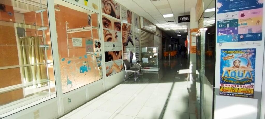 Imagen 2 de Local en venta en Centro Comercial los Príncipes