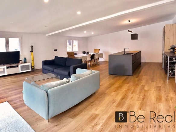 Imagen 2 de AMPLIO CHALET INDEPENDIENTE REFORMADO EN MIRADOR DEL ROMERO